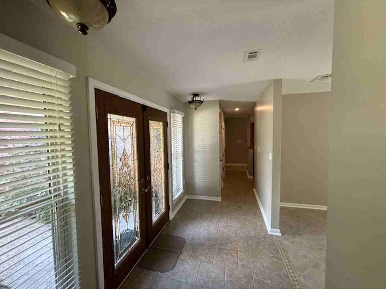 199 Country Club Rd - Photo 3 of 32