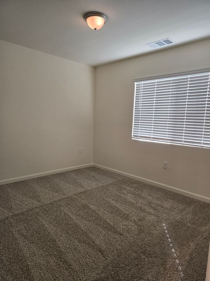 2118 W Escher Dr - Photo 5 of 21