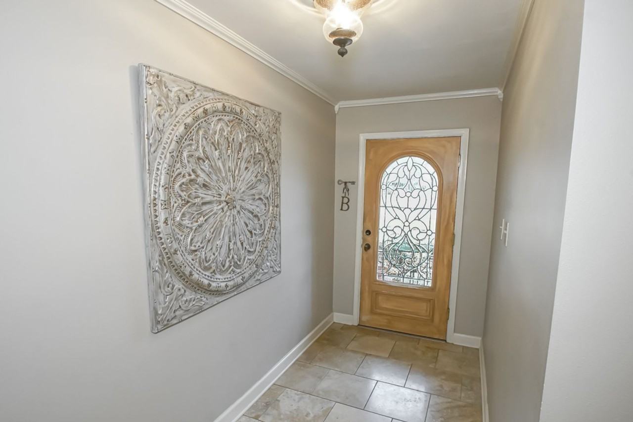 7634 Oakmount Dr - Photo 5 of 23