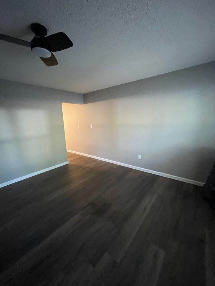 22 Pageant Ct - Photo 3 of 17