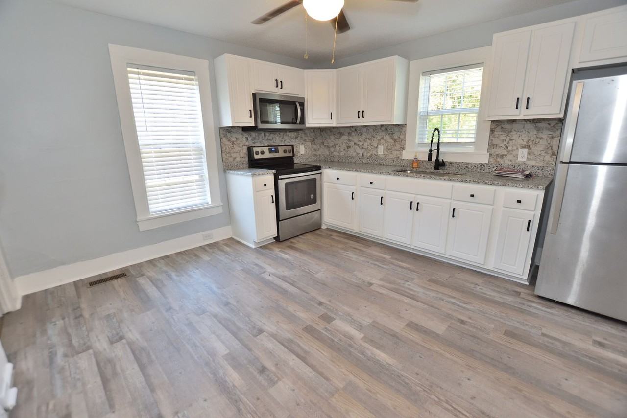 628 Nashville Rd - Photo 5 of 10