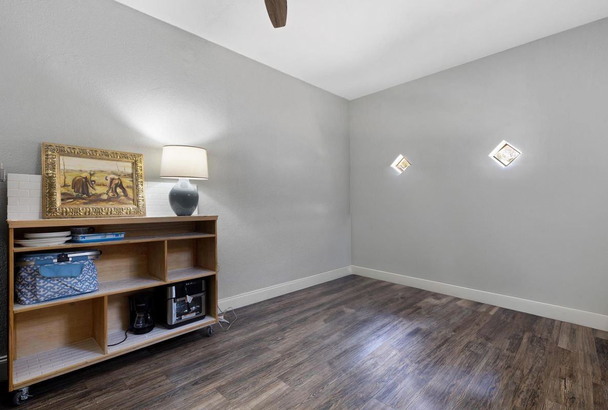 1185 Biarritz Dr - Photo 3 of 6