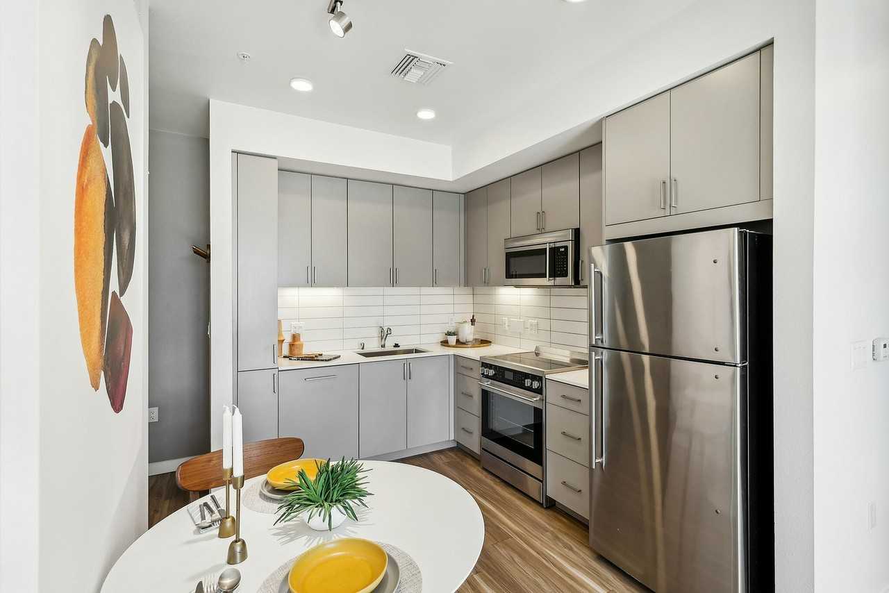 Aviary Apartments - Photo 5 of 50