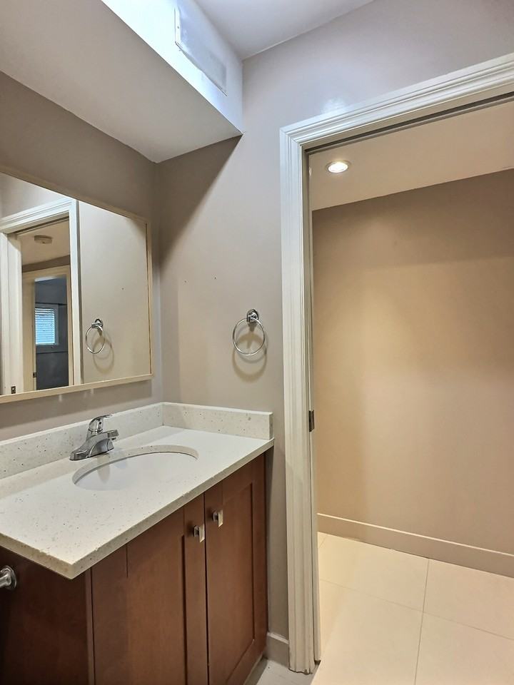 5473 Tye Crt - Photo 2 of 16