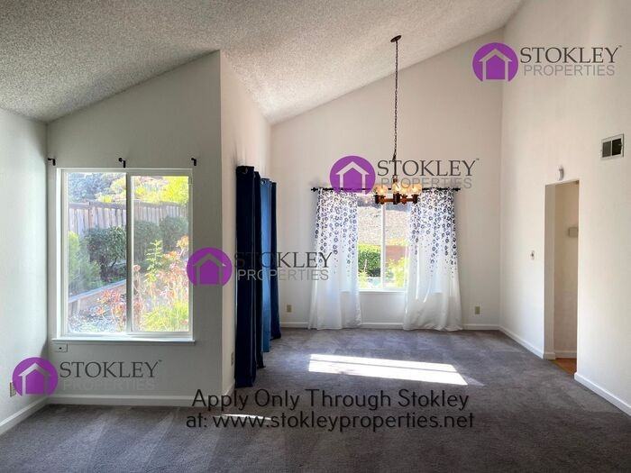 2318 New Lake Pl - Photo 2 of 14