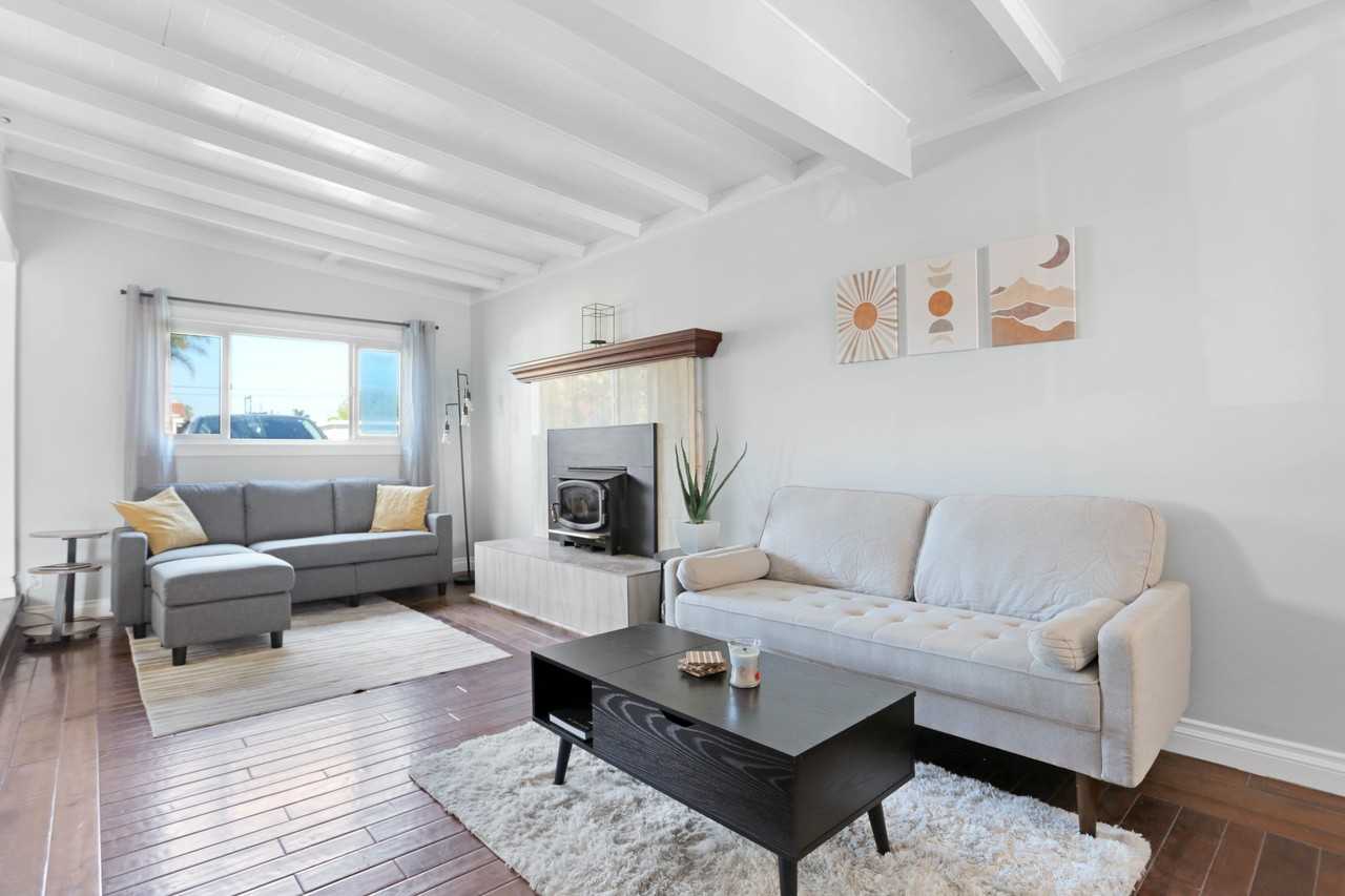 1271 Essex St #NA - Photo 7 of 30