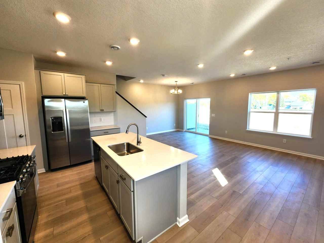 13616 Busch Ln - Photo 2 of 17