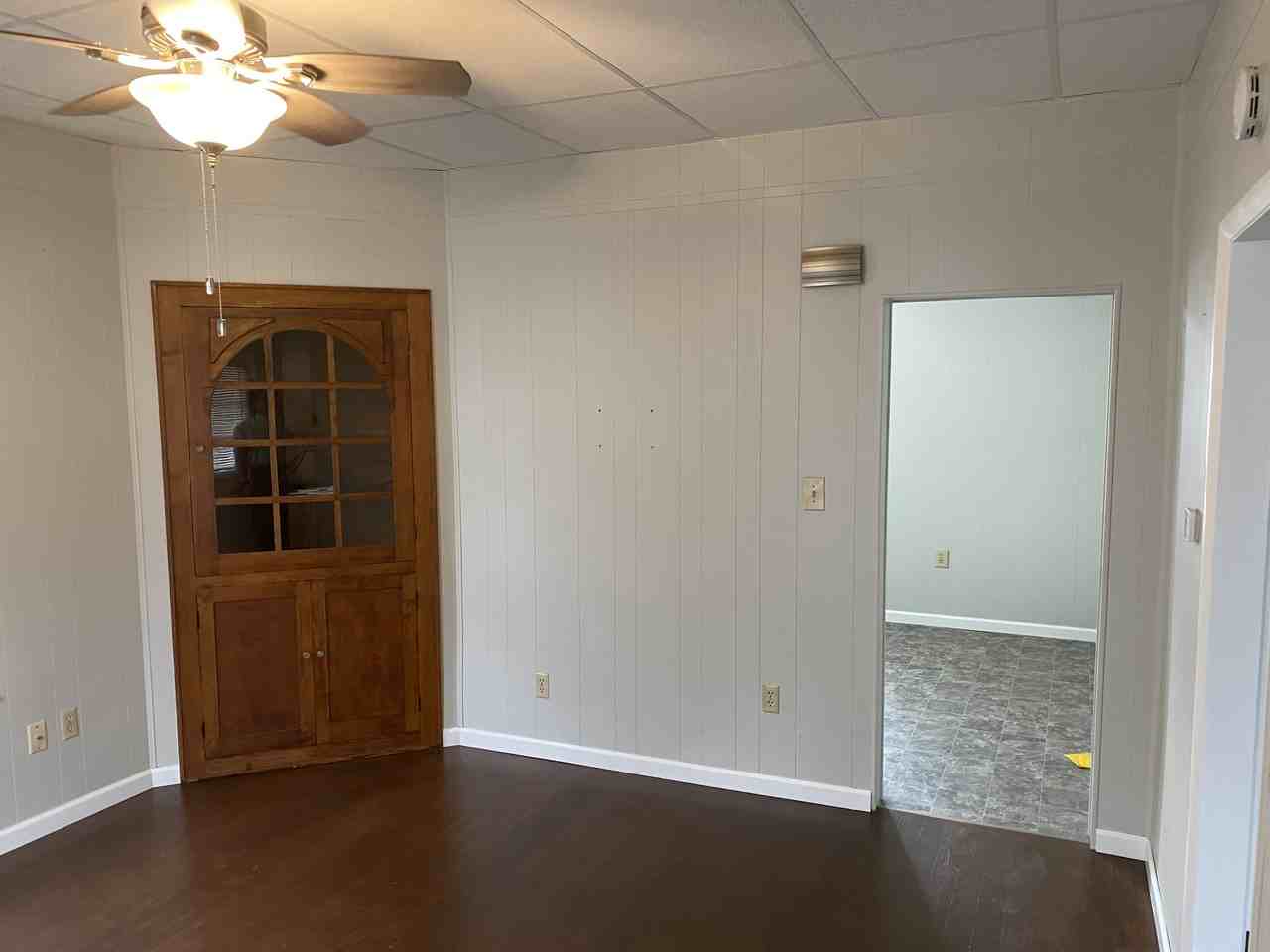 121 1/2 E Water St #121-1-2 - Photo 3 of 7