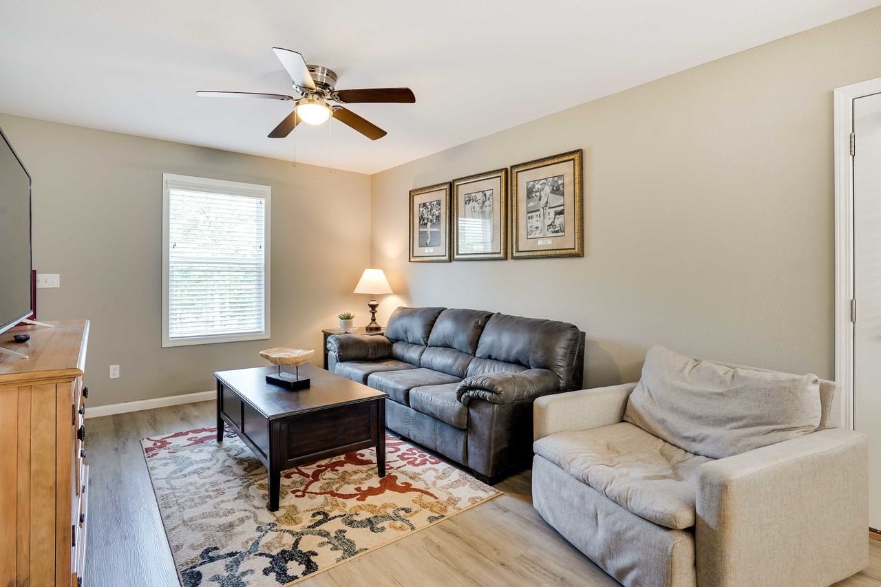 25 Angler Road #25B - Photo 4 of 8