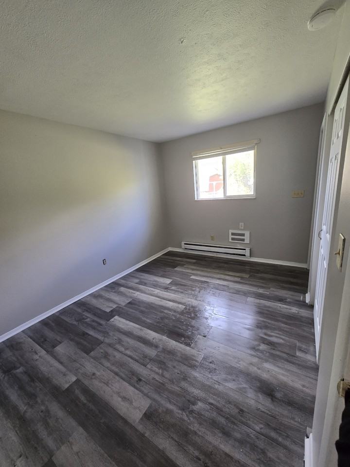 5614 Oliver Ave #NA - Photo 6 of 11