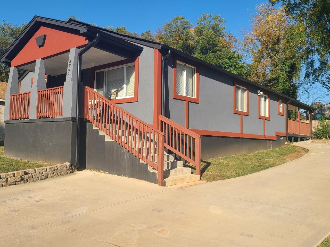 3009 Amay James Ave - Photo 3 of 10