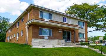 featured image of 2910 E Bolivar Ave