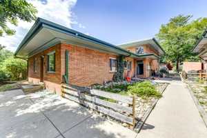 featured image of 807 19th St