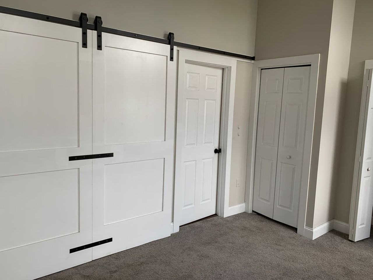 238 N George St - Photo 6 of 12