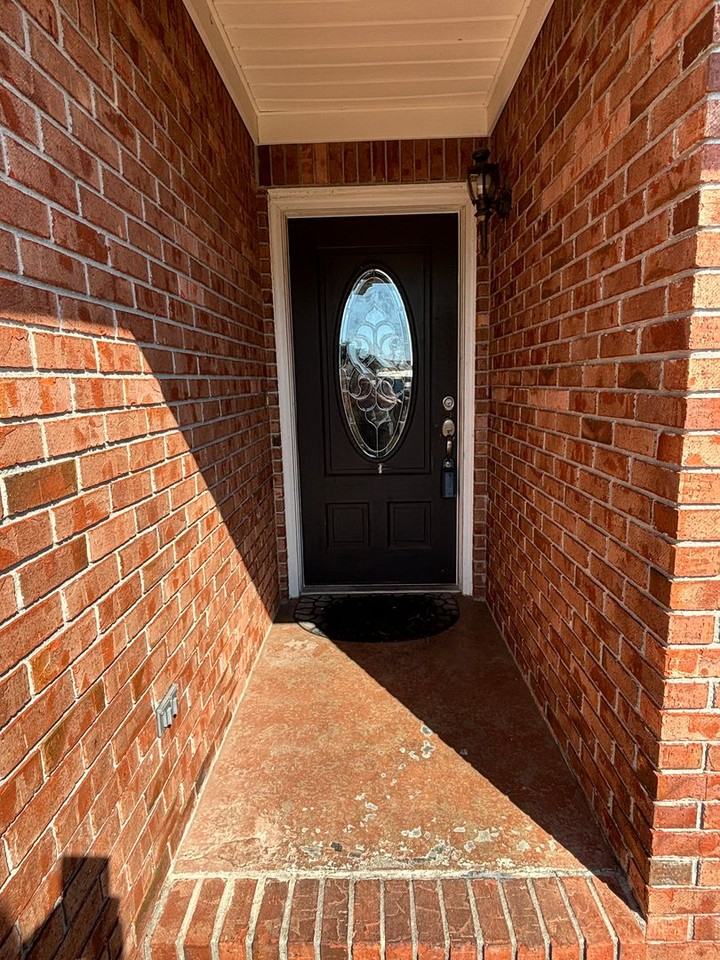 178 Kristine Blvd - Photo 2 of 23