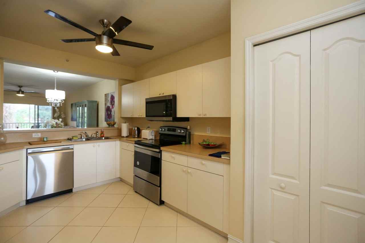 7819 Regal Heron Cir #201 - Photo 7 of 39