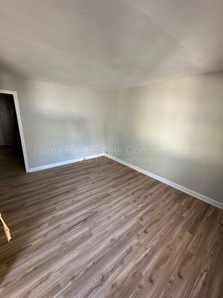 240 Harper St - Photo 2 of 9