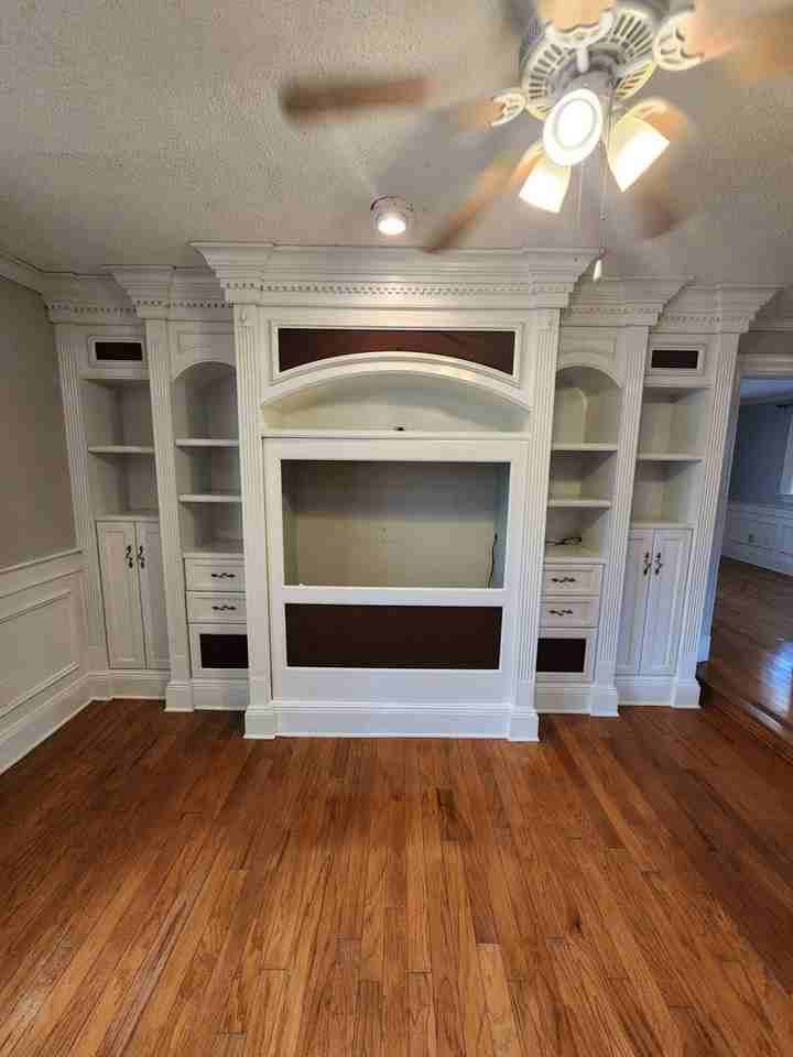 549 Burlington Ave Ne - Photo 7 of 43
