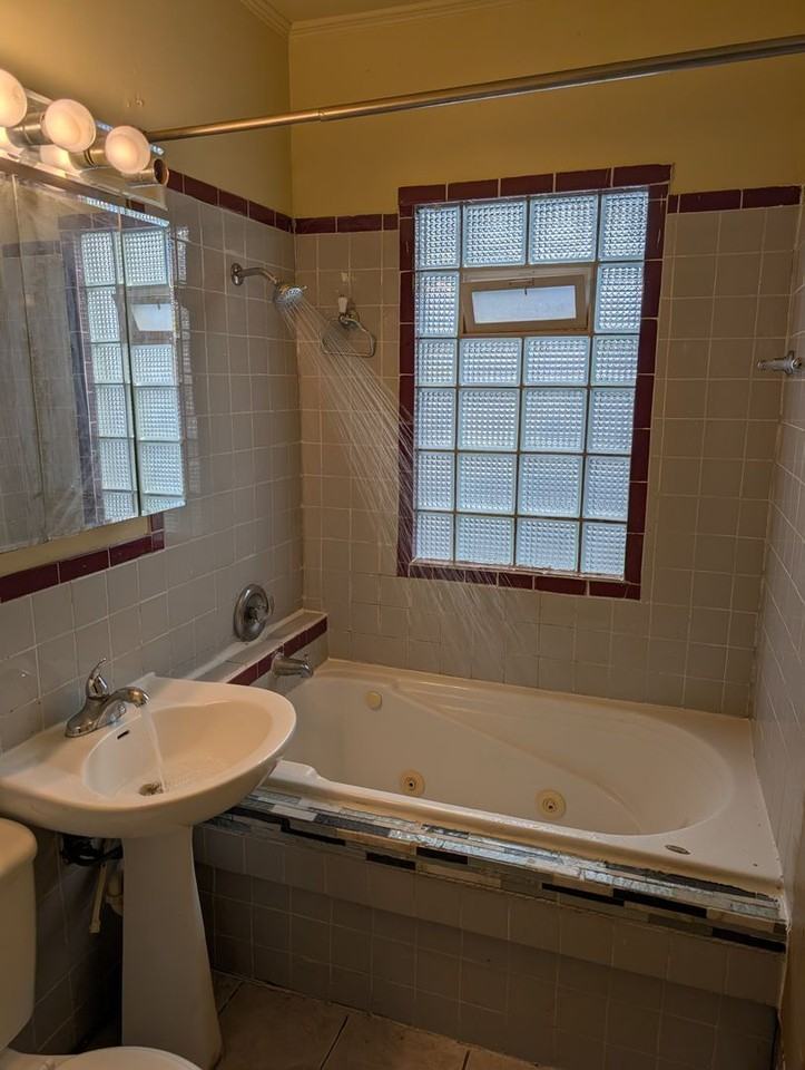 3738 N 22nd St - Photo 4 of 11