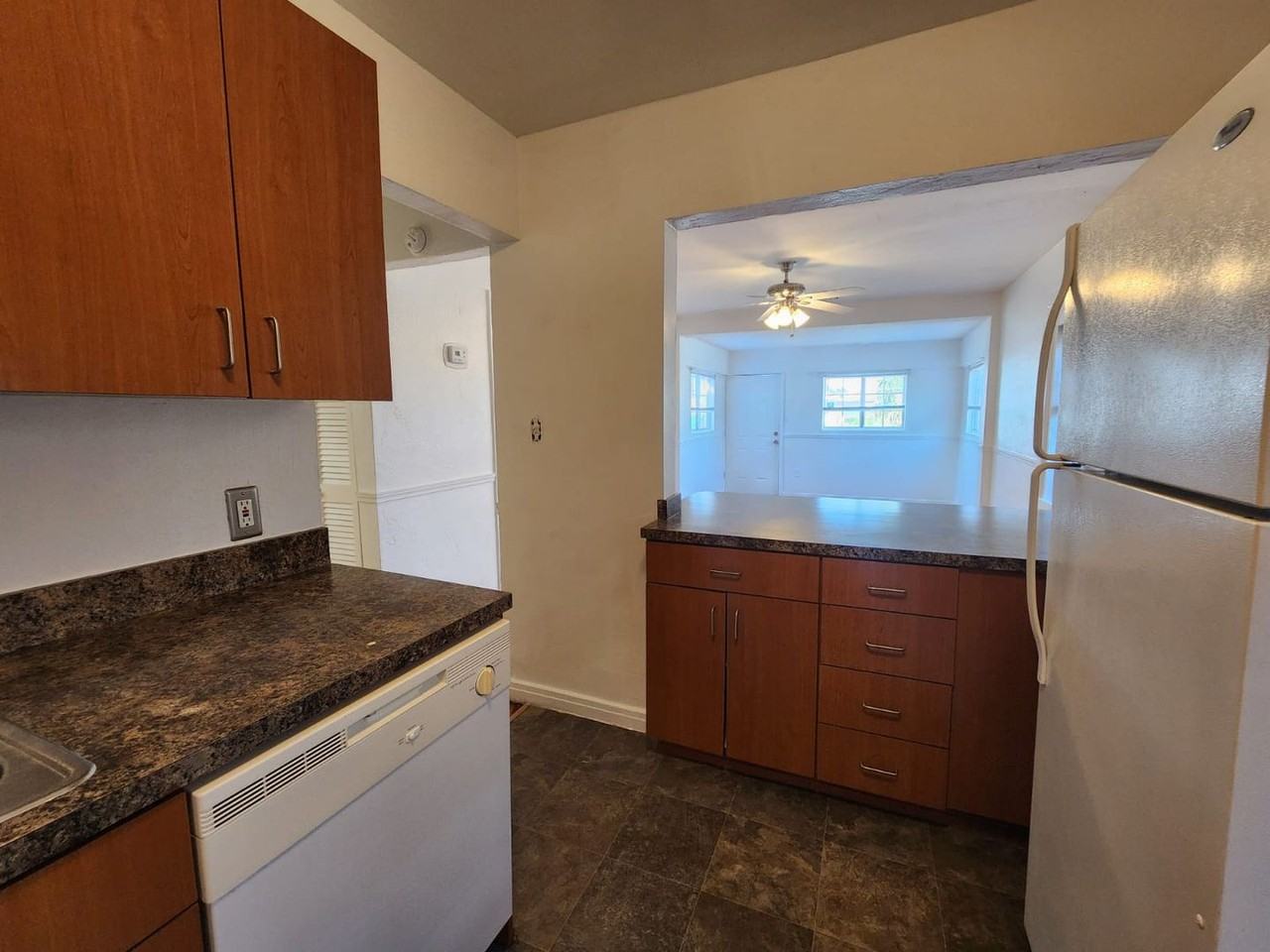 5010 8th Ave S - Photo 5 of 14