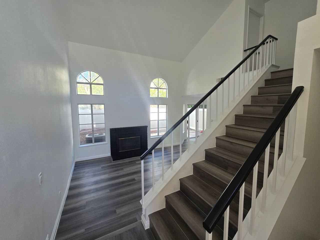 21081 Knights Gln - Photo 2 of 23