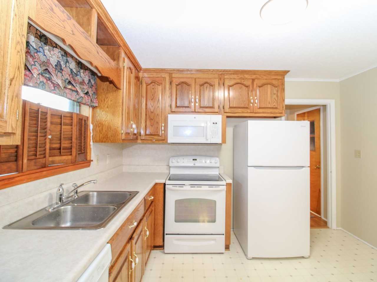 15539 Kings Dr - Photo 6 of 20