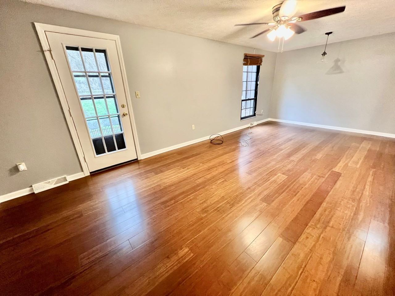 103 Little Glen Drive - Photo 6 of 48