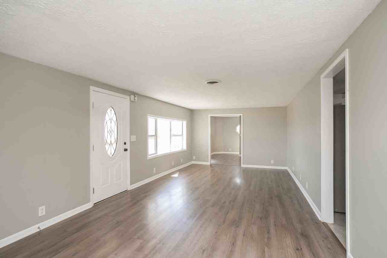 425 Keysburg Rd - Photo 3 of 30