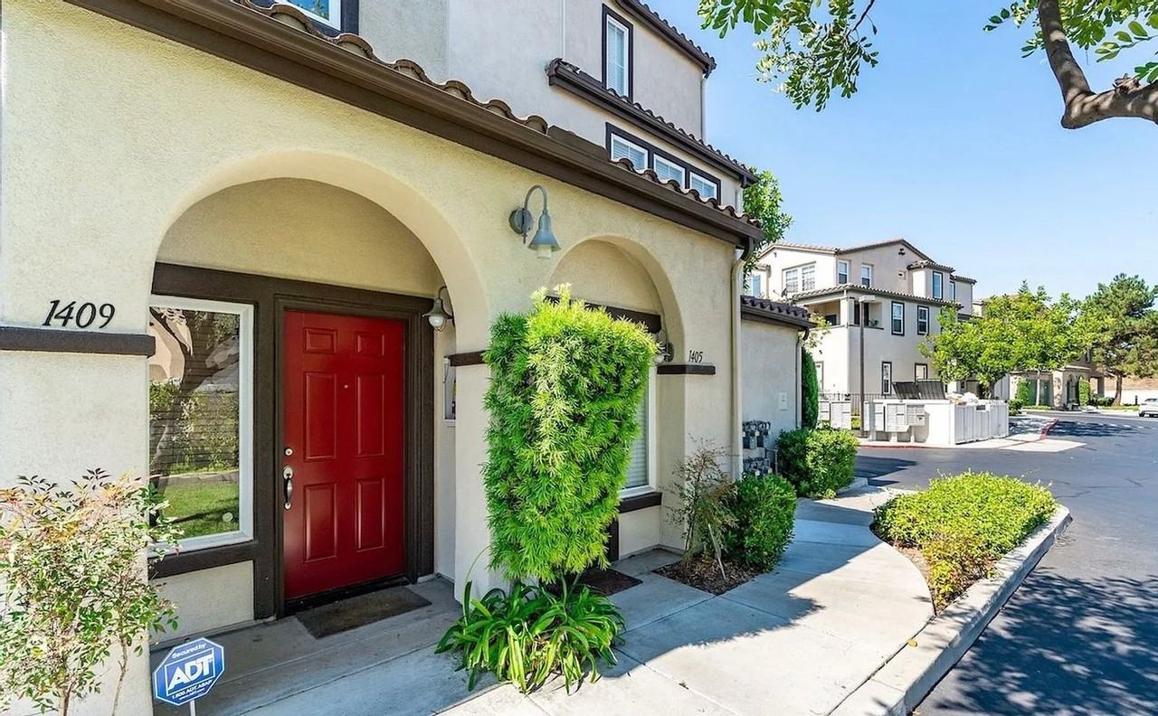 1409 Paseo Orion - Photo 2 of 23