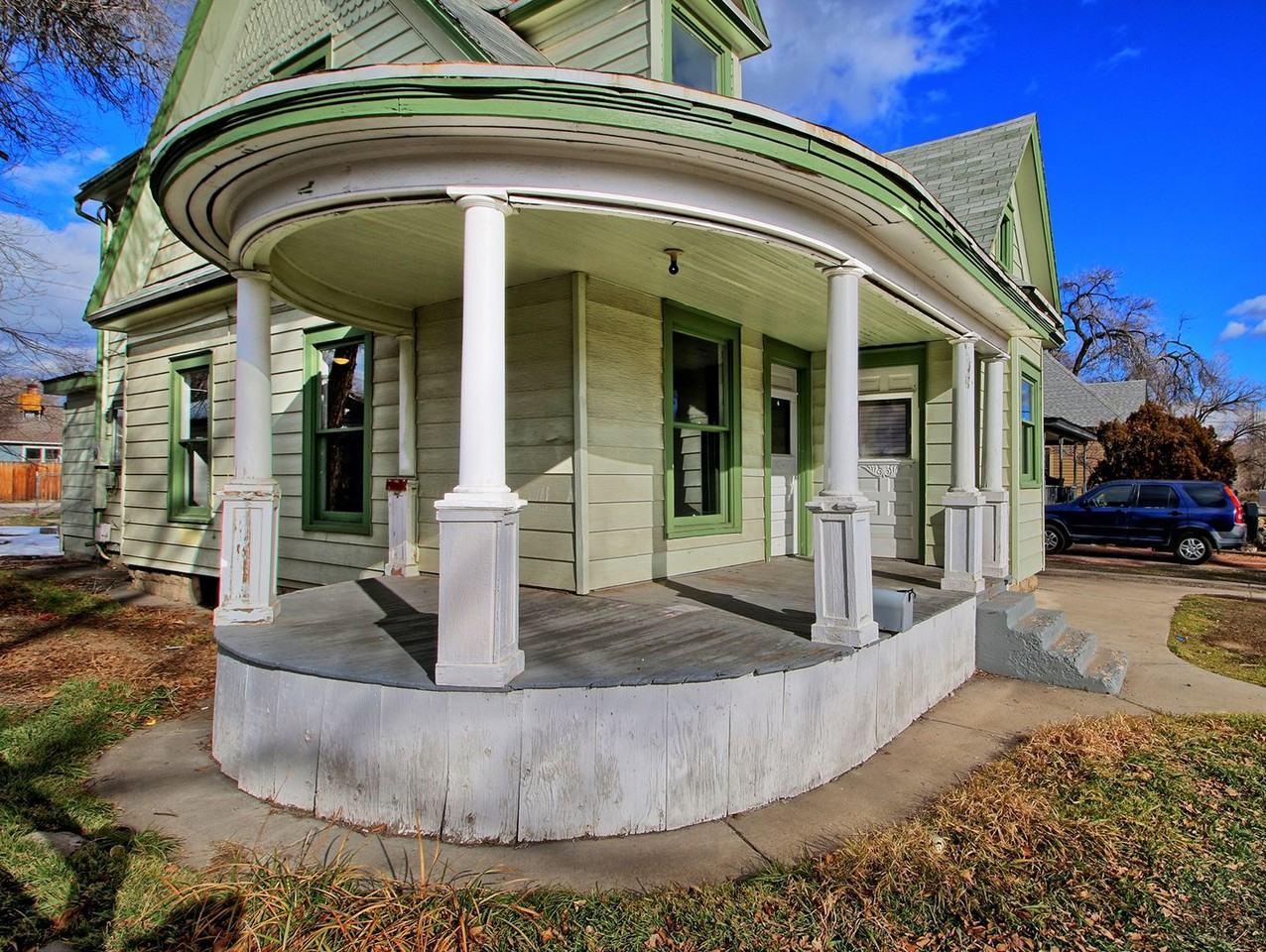 1144 Grand Ave - Photo 5 of 34