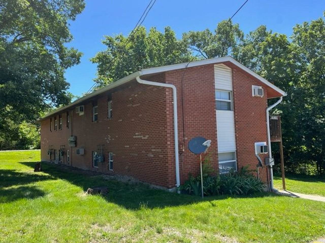 6180 N. East Circle Apartments 6180 N East Circle Dr, Columbia, MO