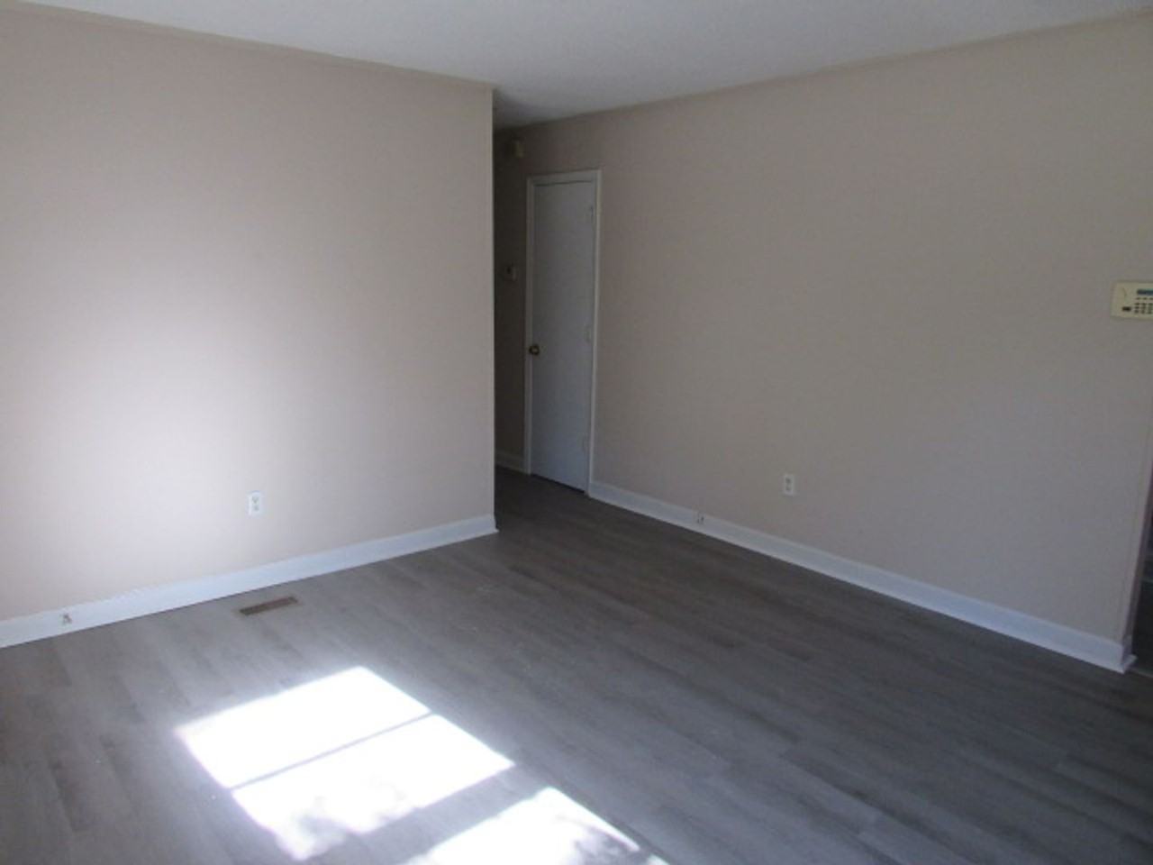 374 Seminole Rd - Photo 3 of 8