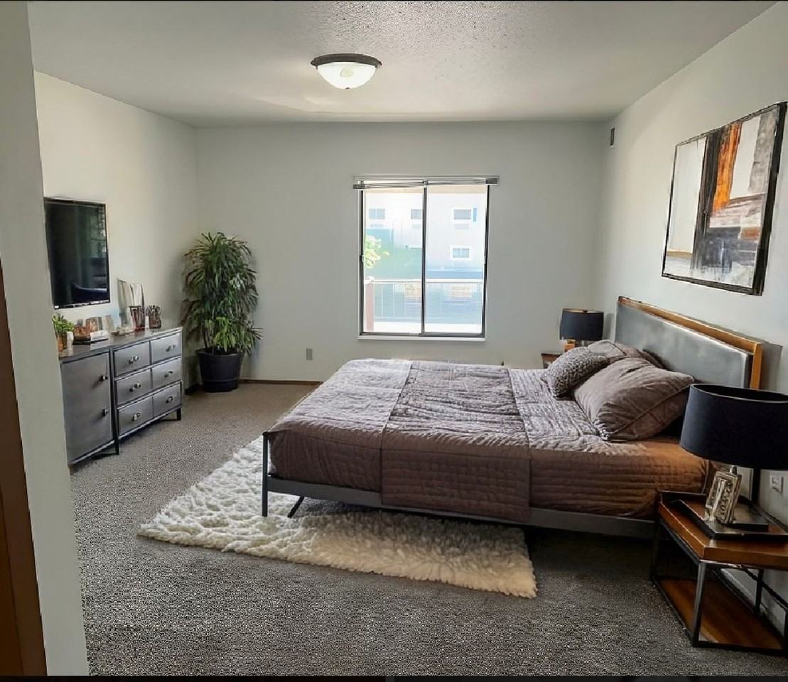 215 E Arbor (Bismarck,ND) - Photo 5 of 9
