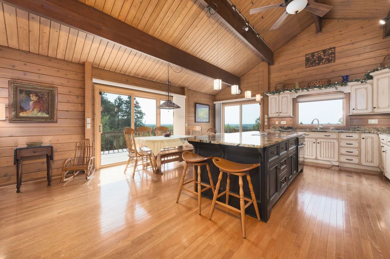 61180 48th Ave - Photo 5 of 34