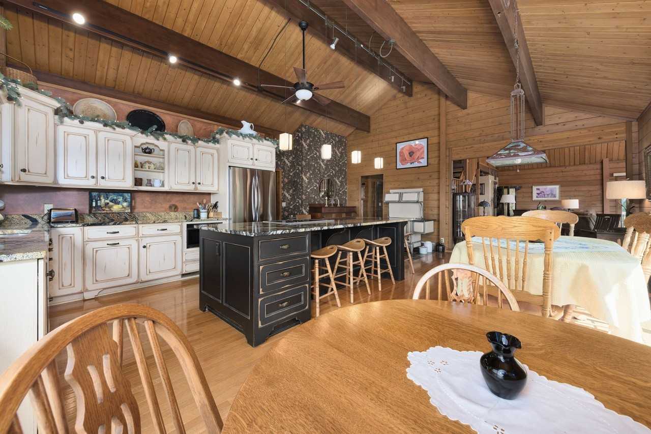 61180 48th Ave - Photo 7 of 34