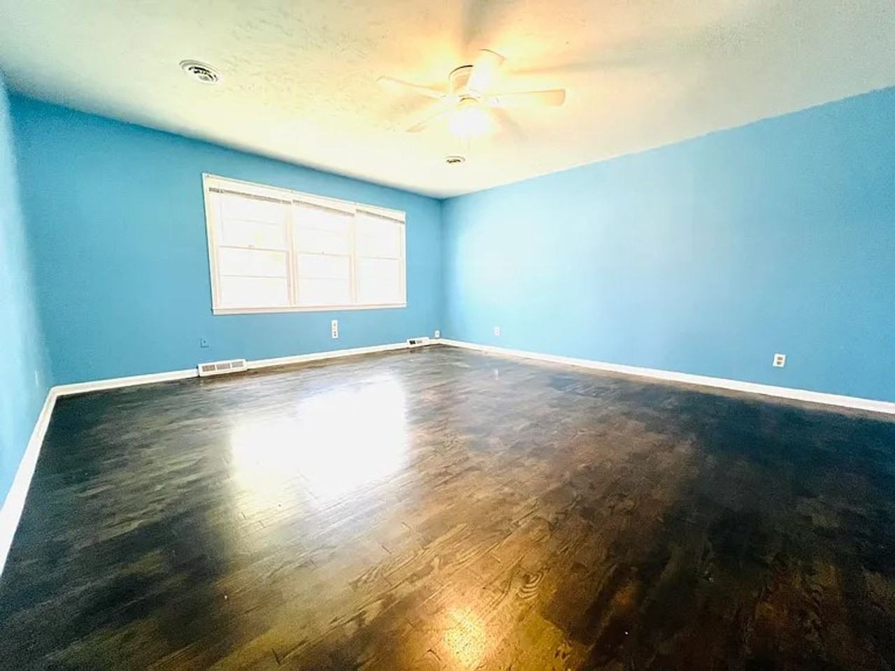 120 S Pinecrest Ave - Photo 3 of 21