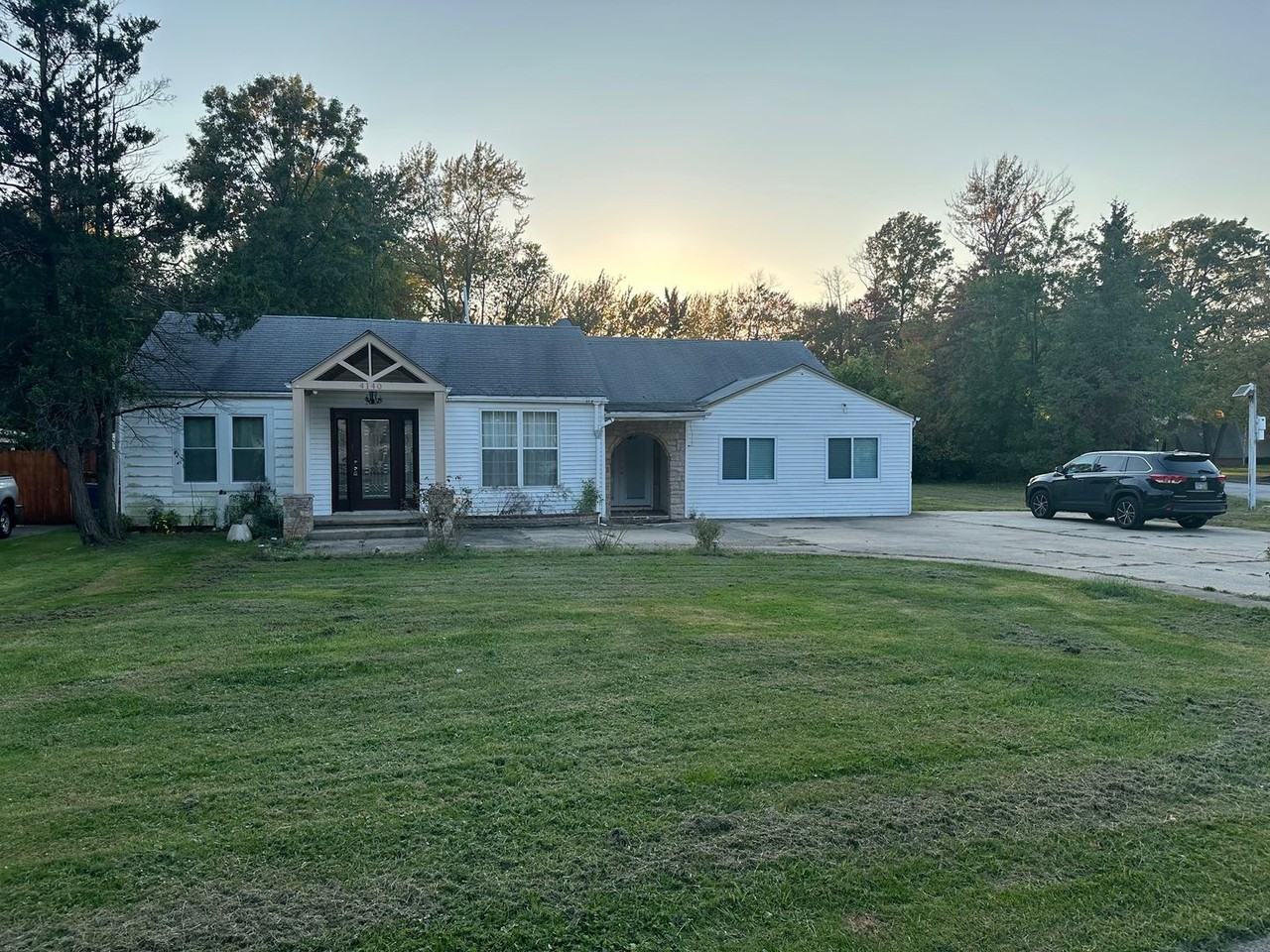 4140 Columbia Rd - Photo 2 of 30