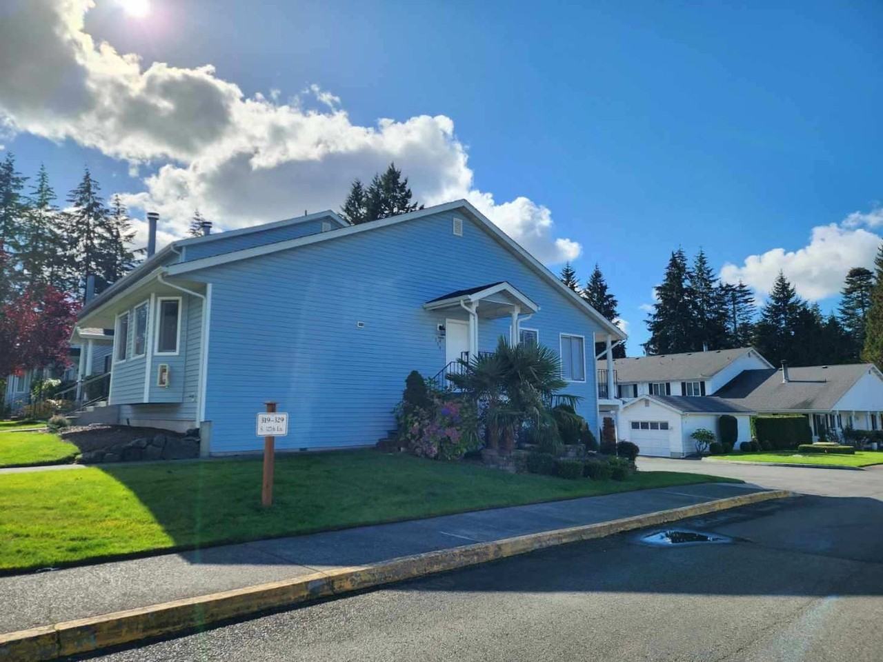 319 S 327th Ln - Photo 2 of 21