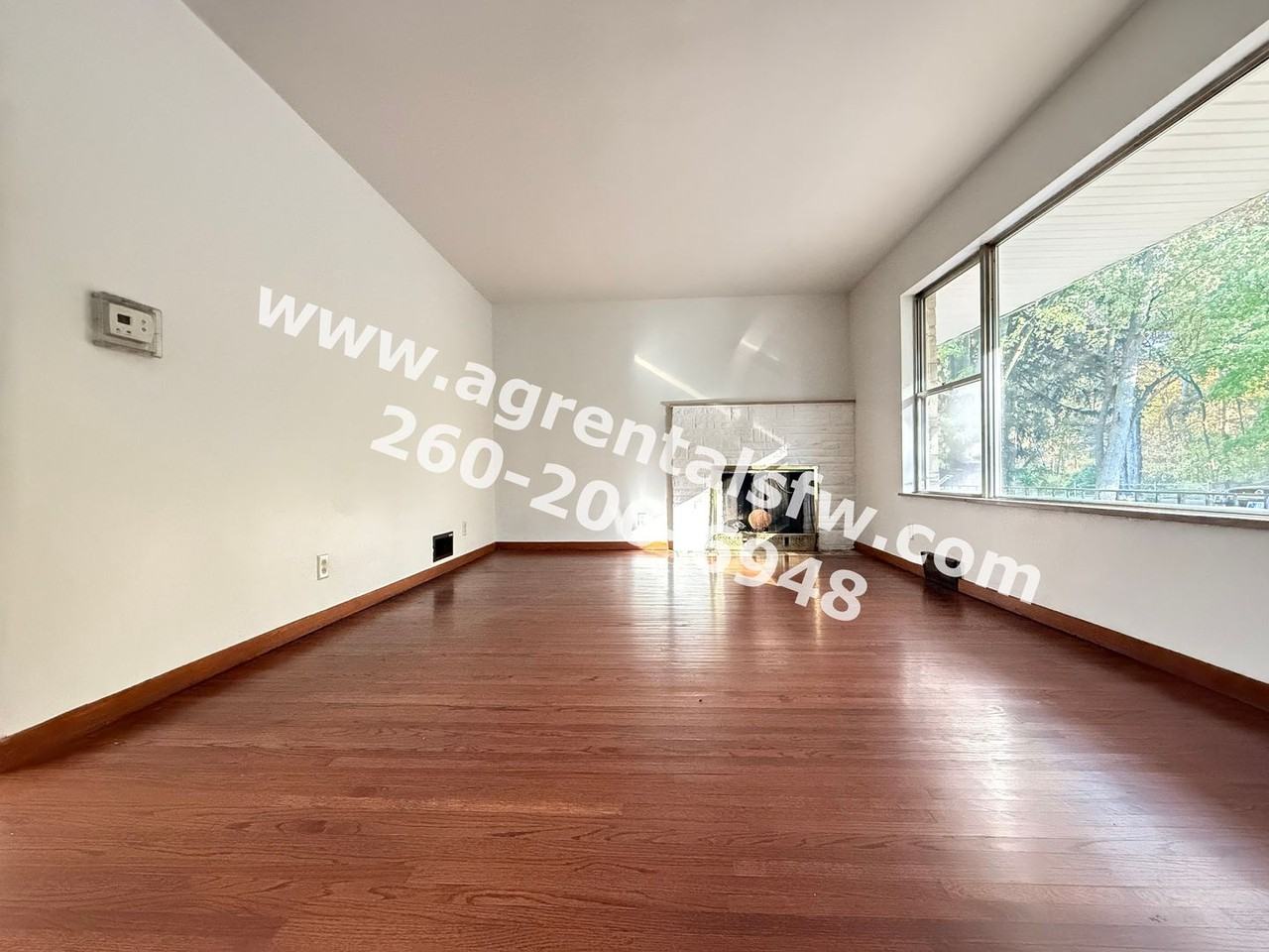 4714 Taylor St - Photo 2 of 19