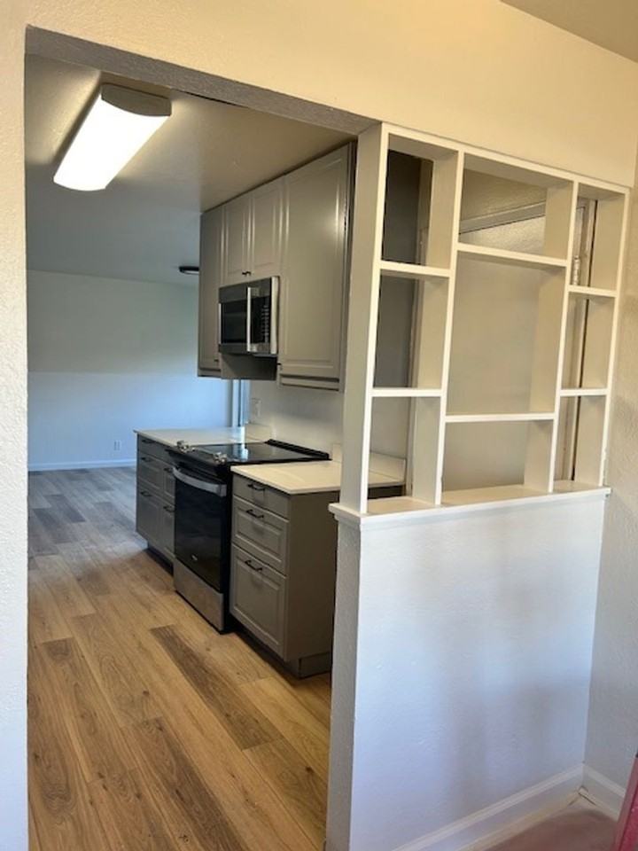 2971 Greenview Dr - Photo 3 of 16