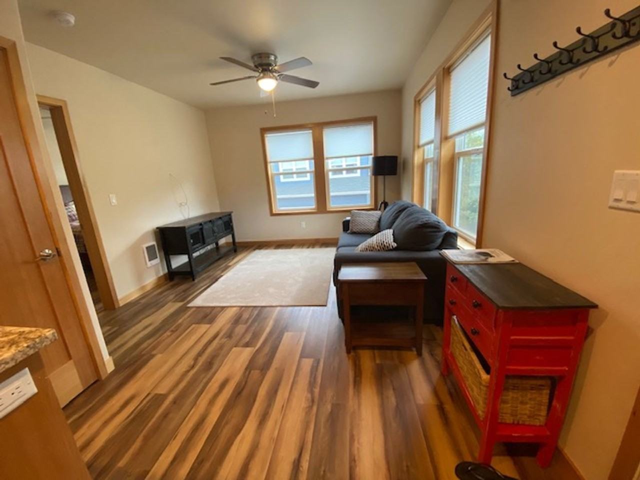 19569 Lost Lake Dr - Photo 4 of 8