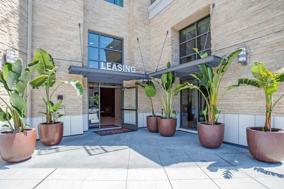 299 Franklin Street - Photo 4 of 12