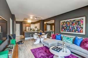 featured image of 299 Franklin St