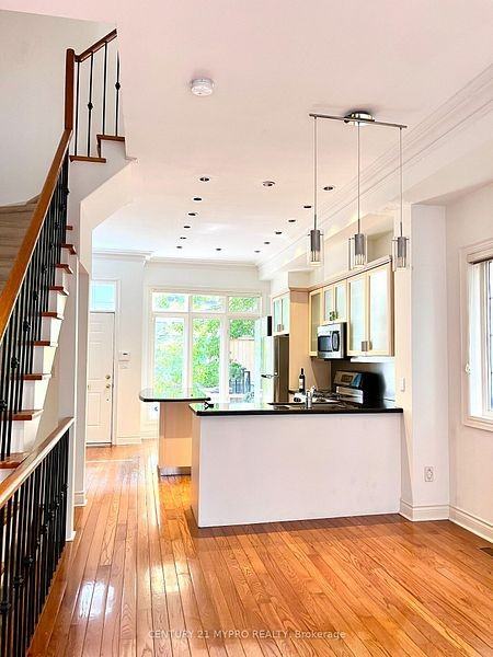 15 Luscombe Lane - Photo 3 of 19