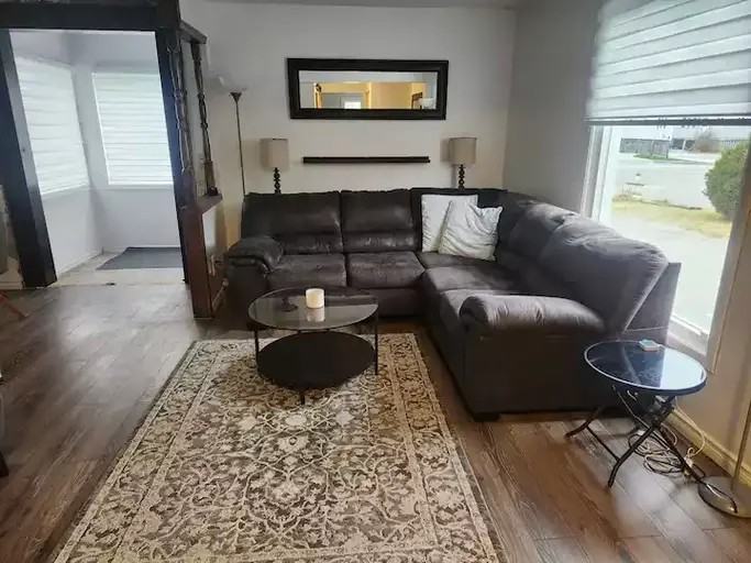 719 Notre-Dame St W - Photo 3 of 12