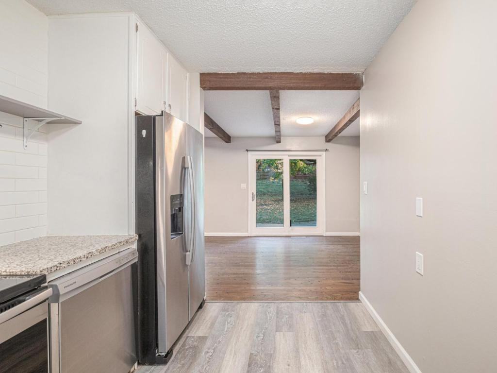 1008 Sw 14th Street Ter - Photo 4 of 14