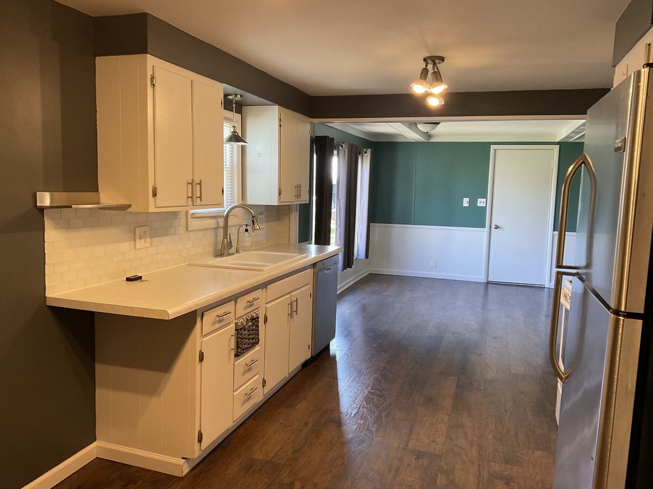 2105 Lorraine Dr - Photo 2 of 11