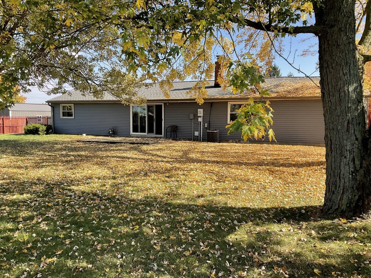 2105 Lorraine Dr - Photo 3 of 11