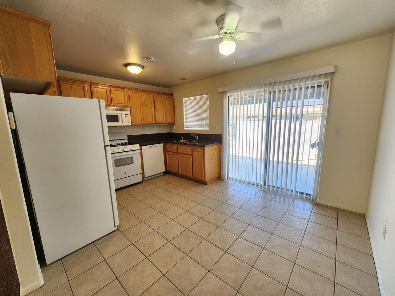 6624 Mariposa Ave - Photo 6 of 21