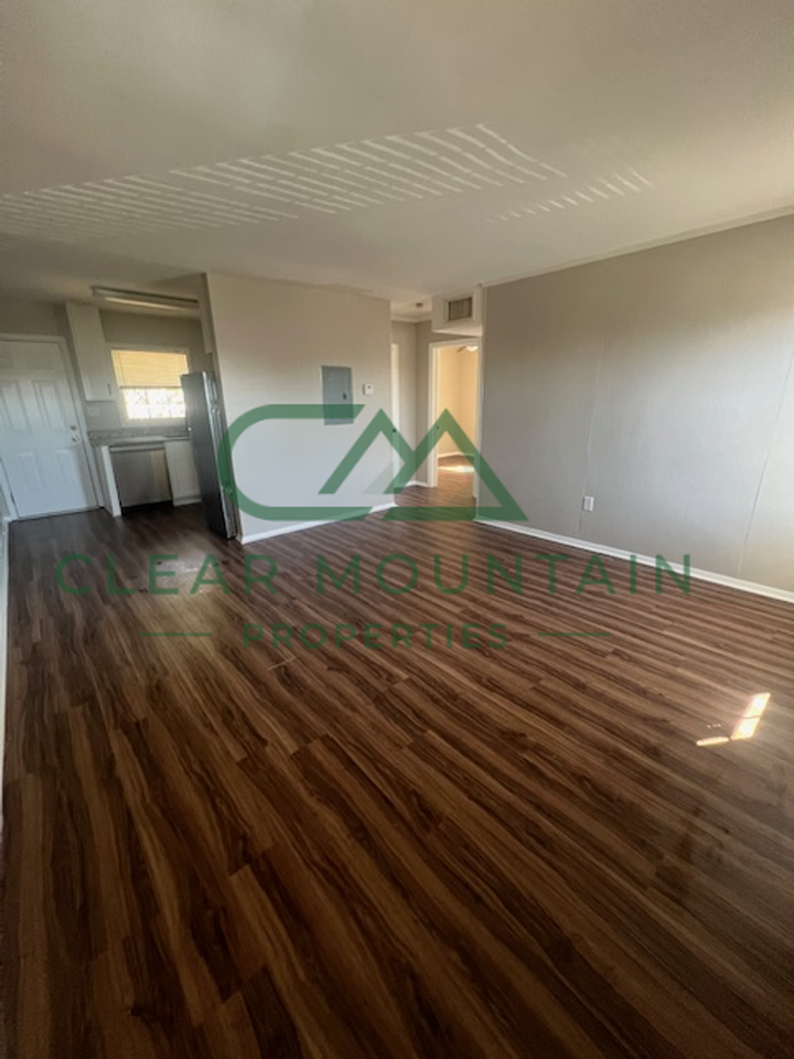 412 Hagood St - Photo 3 of 11